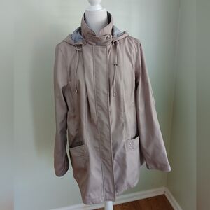 White Stag Lightweight Windbreaker Hood Jacket